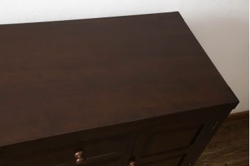 中古　美品　松本民芸家具　シックな佇まいが上質な空間づくりにぴったりなD型和タンス(引き出し、チェスト、整理箪笥)(定価約67万円)(R-063668)