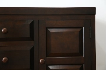 中古　美品　松本民芸家具　シックな佇まいが上質な空間づくりにぴったりなD型和タンス　定価約67万円相当　(R-063668)