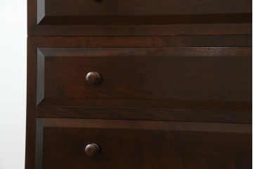 中古　美品　松本民芸家具　シックな佇まいが上質な空間づくりにぴったりなD型和タンス　定価約67万円相当　(R-063668)