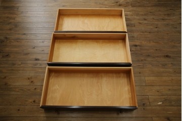 中古　美品　松本民芸家具　シックな佇まいが上質な空間づくりにぴったりなD型和タンス　定価約67万円相当　(R-063668)