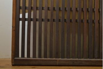 アンティーク建具　極上　高級品!!　総欅(ケヤキ)材　和モダンな雰囲気を高める格子窓2枚セット(格子戸、引き戸、建具)(R-063672)