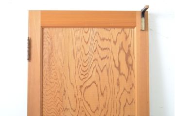 和製ビンテージ　高級品!!　ヒノキ(檜)枠　鏡板杉(スギ)材　一枚板　数寄屋造り家屋の扉1枚(ヴィンテージ、建具、玄関ドア、木製ドア)(R-063676)