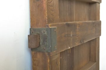アンティーク建具　時代を感じる門扉の小扉1枚(くぐり戸、木製扉、蔵戸)(R-063681)