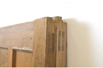 アンティーク建具　木の温かな色合いが魅力の板戸2枚セット(引き戸、玄関戸)(R-063701)