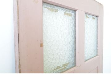 アンティーク建具　ペイント仕上げ限定　ピンクのペンキが印象的な引き戸1枚(ガラス戸)(R-063702)
