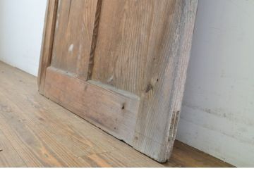 アンティーク建具　ペイント仕上げ限定　ピンクのペンキが印象的な引き戸1枚(ガラス戸)(R-063702)
