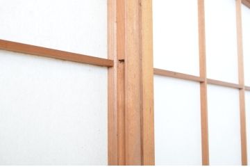 レトロ建具　昭和レトロ　温かな木の色味が魅力の雪見障子戸4枚セット(建具、引き戸、擦り上げ障子戸、擦上障子戸、ガラス戸)(R-063704)