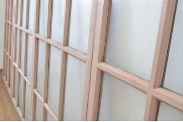 アンティーク建具　ペイント仕上げ限定　ピンクの色味が可愛らしいペイントガラス窓4枚セット(引き戸、ガラス戸)(R-063705)