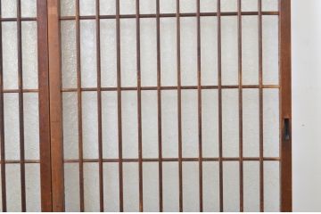 アンティーク建具　腰板欅(ケヤキ)材　プレスガラスが美しい格子ガラス戸2枚セット(格子戸、引き戸)(R-063707)