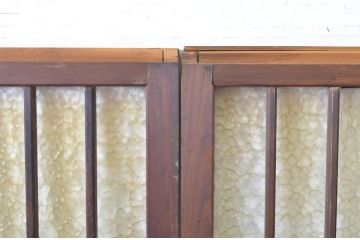 アンティーク建具　腰板欅(ケヤキ)材　プレスガラスが美しい格子ガラス戸2枚セット(格子戸、引き戸)(R-063707)