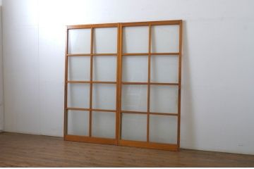 アンティーク建具　昭和レトロな雰囲気漂うガラス戸2枚セット(引き戸)(R-063715)