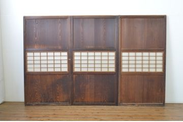 アンティーク建具　裏障子付き　時代の流れを感じさせる色合いが魅力の格子帯戸3枚セット(板戸、格子戸、障子戸、引き戸)(R-063719)