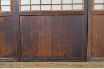 アンティーク建具　裏障子付き　時代の流れを感じさせる色合いが魅力の格子帯戸3枚セット(板戸、格子戸、障子戸、引き戸)(R-063719)