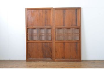 アンティーク建具　裏ガラス付き　落ち着いた和の空間を演出する格子帯戸2枚セット(ガラス戸、引き戸、ガラス帯戸)(R-063722)