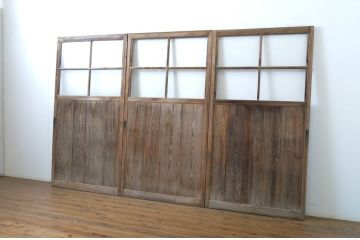 アンティーク建具　木のぬくもり感じる色味が魅力のガラス戸3枚セット(引き戸)(R-063736)