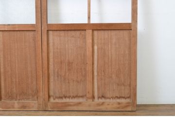 アンティーク建具　木のぬくもり感じる色合いが魅力のガラス戸2枚セット(引き戸)(R-063743)