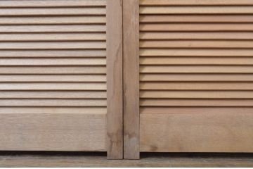 アンティーク建具　木の温もりを感じるルーバー戸3枚セット(ルーバー引き戸、窓、雨戸、木製)(R-063744)