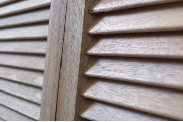 アンティーク建具　木の温もりを感じるルーバー戸3枚セット(ルーバー引き戸、窓、雨戸、木製)(R-063744)