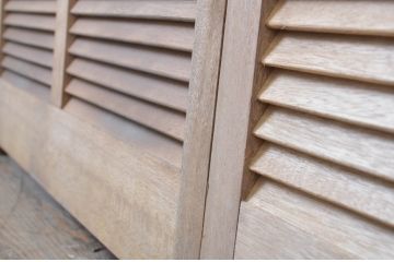アンティーク建具　木の温もりを感じるルーバー戸3枚セット(ルーバー引き戸、窓、雨戸、木製)(R-063744)