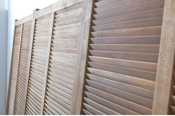 アンティーク建具　木の温もりを感じるルーバー戸3枚セット(ルーバー引き戸、窓、雨戸、木製)(R-063744)