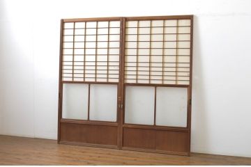 アンティーク建具　落ち着きのある和を演出する障子戸2枚セット(引き戸、ガラス帯戸)(R-063747)