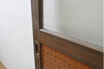 和製アンティーク　昭和レトロなモールガラス入り引き戸1枚(建具、ガラス戸)(R-063763)