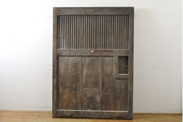 アンティーク建具　総欅(ケヤキ)材　重厚感ある佇まいが魅力の格子蔵戸1枚(玄関戸、引き戸)(R-063769)