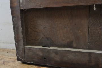 アンティーク建具　総欅(ケヤキ)材　重厚感ある佇まいが魅力の格子蔵戸1枚(玄関戸、引き戸)(R-063769)