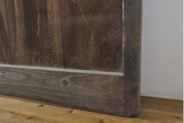 アンティーク建具　枠欅(ケヤキ)材　特大蔵戸1枚を2分割にリメイク!!存在感抜群の格子蔵戸2枚セット(引き戸、格子戸、玄関戸)(R-063770)