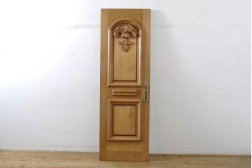 中古　ブランド家具　総ナラ(楢)材　立派な彫刻の高級ドア1枚(オークドア、扉、木製ドア、玄関ドア、建具)(R-063776)