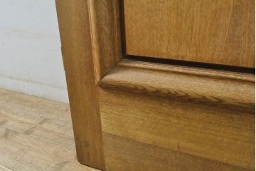中古　ブランド家具　総ナラ(楢)材　立派な彫刻の高級ドア1枚(オークドア、扉、木製ドア、玄関ドア、建具)(R-063776)