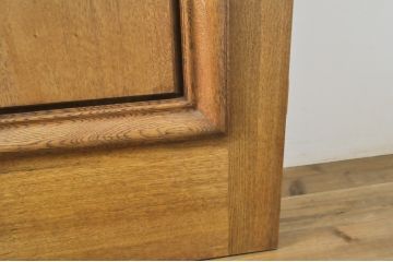 中古　ブランド家具　総ナラ(楢)材　立派な彫刻の高級ドア1枚(オークドア、扉、木製ドア、玄関ドア、建具)(R-063777)
