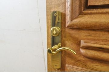 中古　ブランド家具　総ナラ(楢)材　立派な彫刻の高級ドア1枚(オークドア、扉、木製ドア、玄関ドア、建具)(R-063778)
