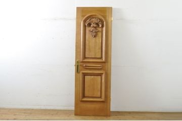 中古　ブランド家具　総ナラ(楢)材　立派な彫刻の高級ドア1枚(オークドア、扉、木製ドア、玄関ドア、建具)(R-063780)