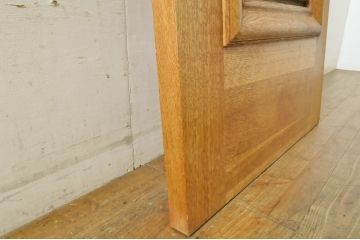 中古　ブランド家具　総ナラ(楢)材　立派な彫刻の高級ドア1枚(オークドア、扉、木製ドア、玄関ドア、建具)(R-063783)