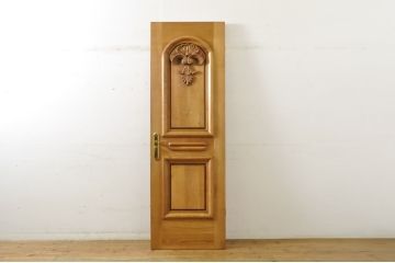 中古　ブランド家具　総ナラ(楢)材　立派な彫刻の高級ドア1枚(オークドア、扉、木製ドア、玄関ドア、建具)(R-063784)