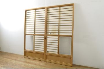 中古　上手物　和の空間づくりにおすすめ!　数寄屋で使われていた猫間障子戸2枚セット(雪見障子戸、建具、引き戸、擦り上げ障子戸、擦上障子戸、ガラス戸)(R-063788)