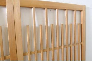 中古　高級品　滑らかな木肌が美しい!数寄屋の荒格子戸2枚セット(建具、引き戸)(R-063792)