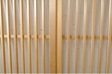 中古　高級品　滑らかな木肌が美しい!数寄屋の荒格子戸2枚セット(建具、引き戸)(R-063793)