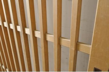 中古　高級品　滑らかな木肌が美しい!数寄屋の荒格子戸2枚セット(建具、引き戸)(R-063793)