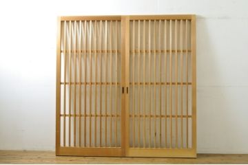 中古　高級品　滑らかな木肌が美しい!数寄屋の荒格子戸2枚セット(建具、引き戸)(R-063793)
