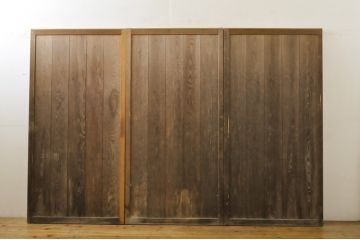 中古　板部は浮造り仕上げ!　杢目がくっきり美しい数寄屋の雨戸3枚セット(建具、板戸、引き戸)(R-063799)