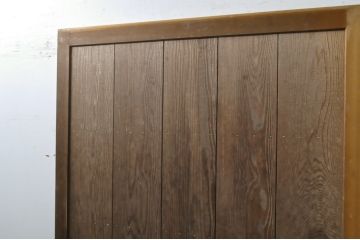 中古　板部は浮造り仕上げ!　杢目がくっきり美しい数寄屋の雨戸3枚セット(建具、板戸、引き戸)(R-063799)