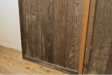 中古　板部は浮造り仕上げ!　杢目がくっきり美しい数寄屋の雨戸3枚セット(建具、板戸、引き戸)(R-063799)