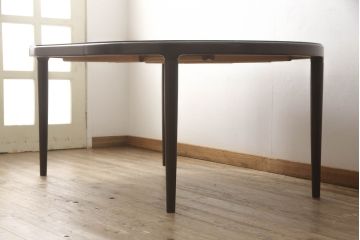 デンマークビンテージ　Skovmand & Andersen(スコブマント&アンダーセン) 社　ローズウッド材　落ち着いた雰囲気がシックな空間づくりにぴったり!ガラス天板付きエクステンションテーブル(ダイニングテーブル、2人掛け、4人掛け、6人掛け、食卓、ラウンドテーブル、丸テーブル、北欧、ヴィンテージ)(R-063800)