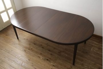 デンマークビンテージ　Skovmand & Andersen(スコブマント&アンダーセン) 社　ローズウッド材　落ち着いた雰囲気がシックな空間づくりにぴったり!ガラス天板付きエクステンションテーブル(ダイニングテーブル、2人掛け、4人掛け、6人掛け、食卓、ラウンドテーブル、丸テーブル、北欧、ヴィンテージ)(R-063800)