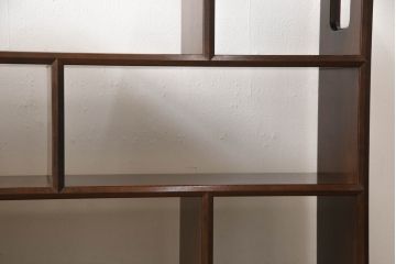 中古　美品　松本民芸家具　品のある佇まいが魅力の違い棚(飾り棚、茶棚、収納棚、戸棚)(定価約33万円)(R-063803)