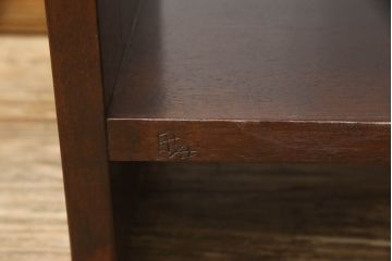 中古　美品　松本民芸家具　品のある佇まいが魅力の違い棚(飾り棚、茶棚、収納棚、戸棚)(定価約33万円)(R-063803)