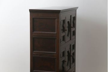 中古　美品　松本民芸家具　B型サイドボード　ジャコビアン様式がクラシカルなキャビネット(収納棚、戸棚、食器棚)(定価約65万円)(R-063805)