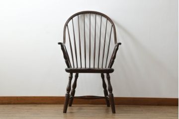 中古　超美品　松本民芸家具　すっきりとしたデザインが魅力のアーチバックアームチェア(椅子、イス、板座チェア、ダイニングチェア、ウインザーチェア、ウィンザーチェア、アームチェア、曲木)(定価約19万円)(R-063808)